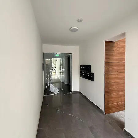 Glabur - Elite 2bdr Nicósia